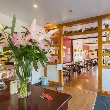 The Cross Keys 3* Тибей