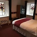 The Cross Keys 3*
