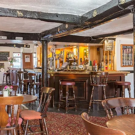 The Cross Keys 3*