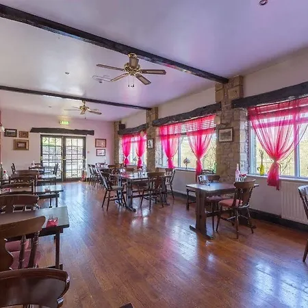 The Cross Keys 3*